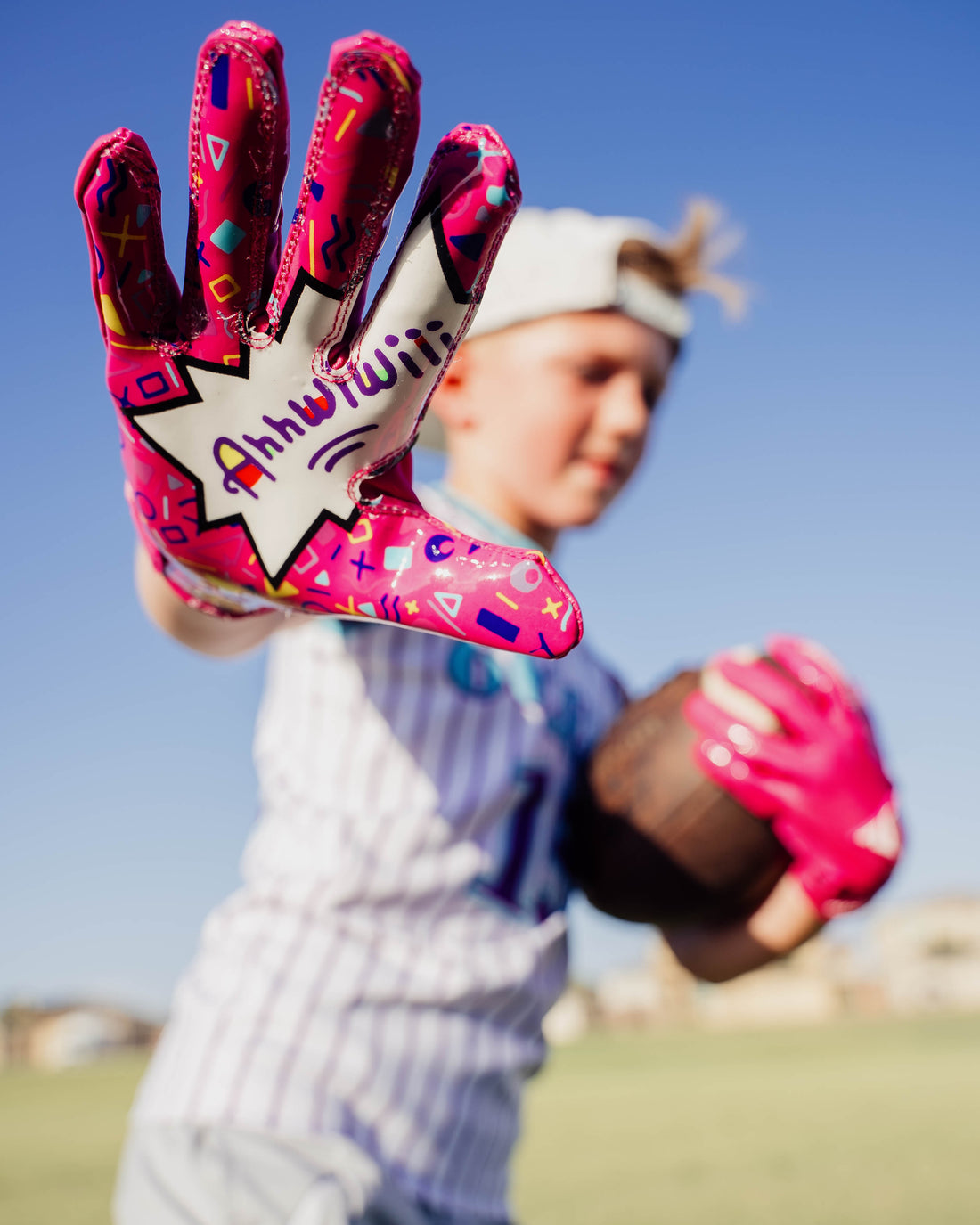 YOUTH PINK AHHWIWIII GLOVES