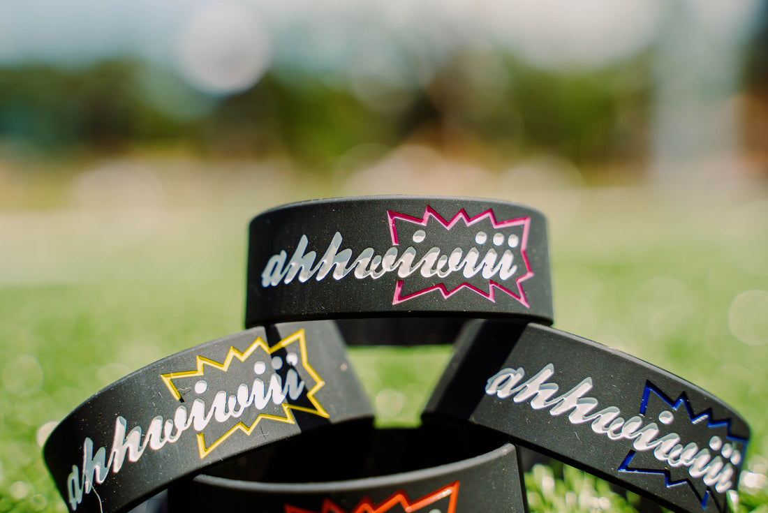 PINK "AHHWIWIII" WRISTBAND